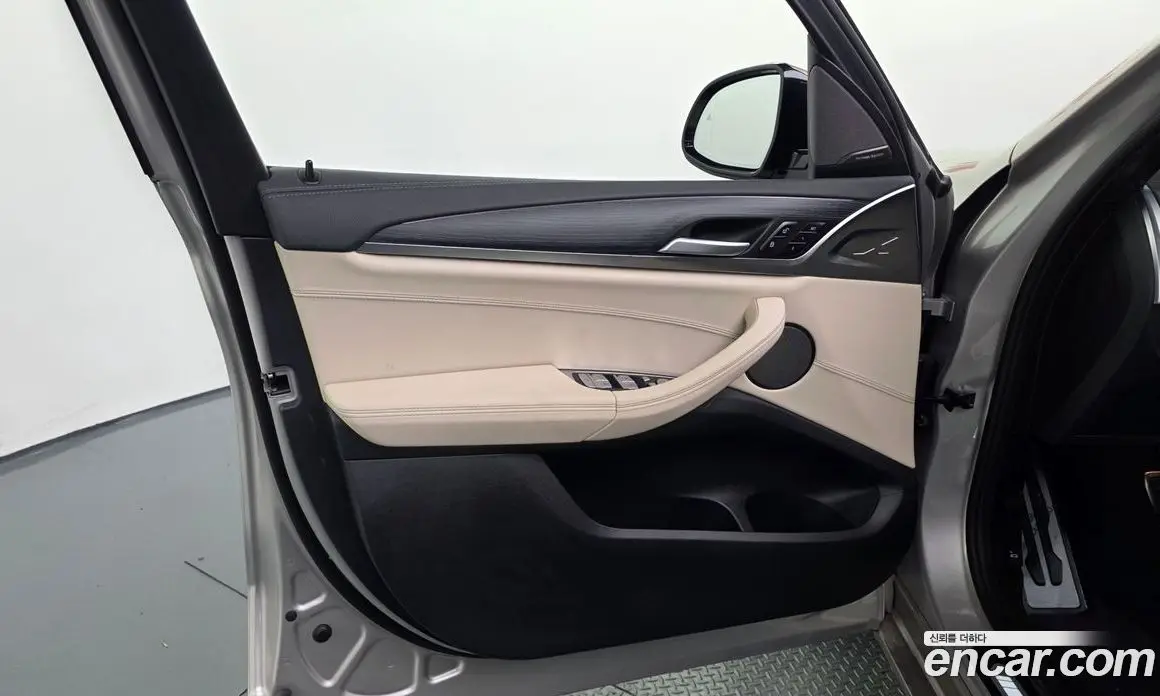 BMW iX3 2024 0.2 автомат (гидро), фото 13