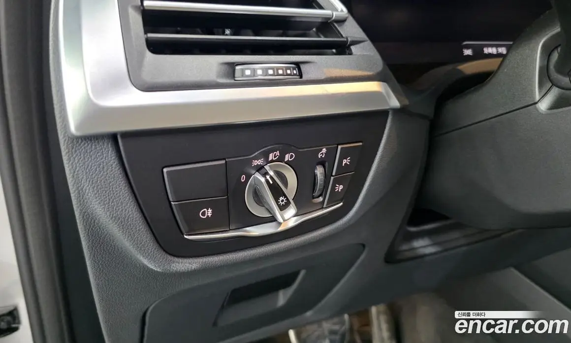 BMW iX3 2024 0.2 автомат (гидро), фото 29