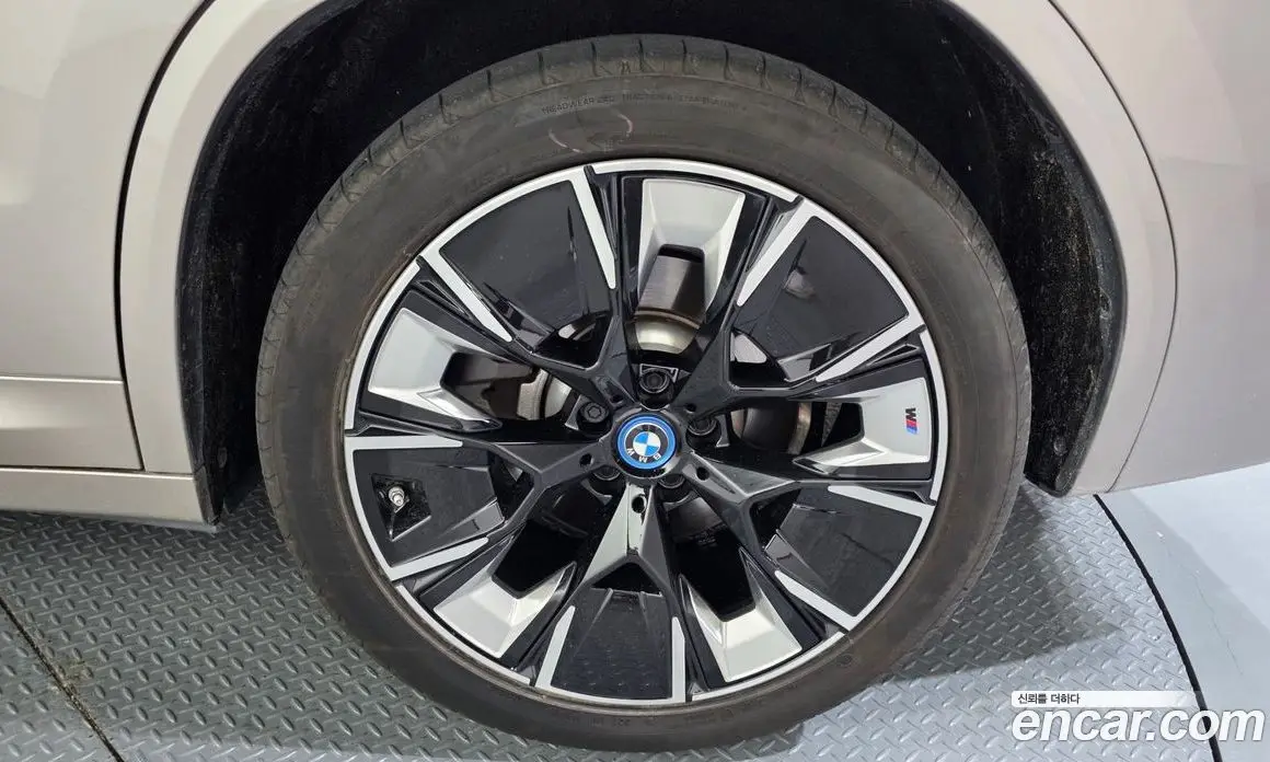 BMW iX3 2024 0.2 автомат (гидро), фото 6