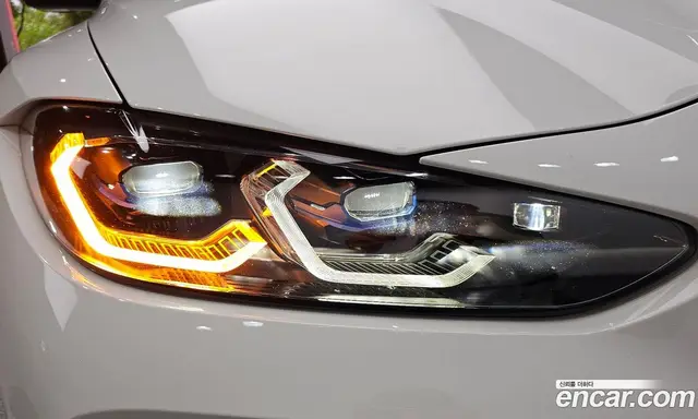 BMW M4 2023 3.0 автомат (гидро), миниатюра 8