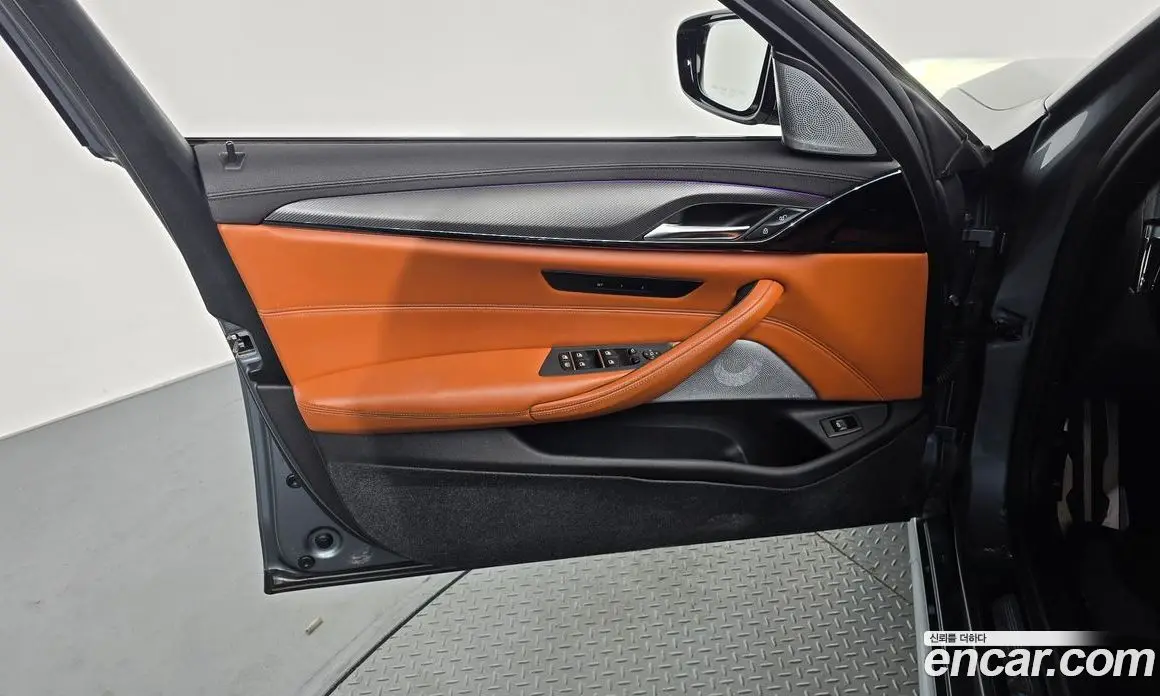 BMW M5 2019 4.4 автомат (гидро), фото 14