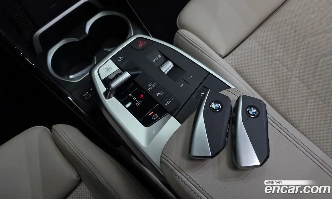 BMW X1 2024 2.0 автомат (гидро), фото 12
