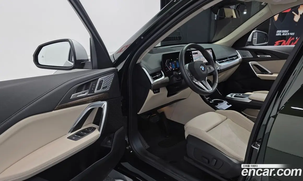 BMW X1 2024 2.0 автомат (гидро), фото 13