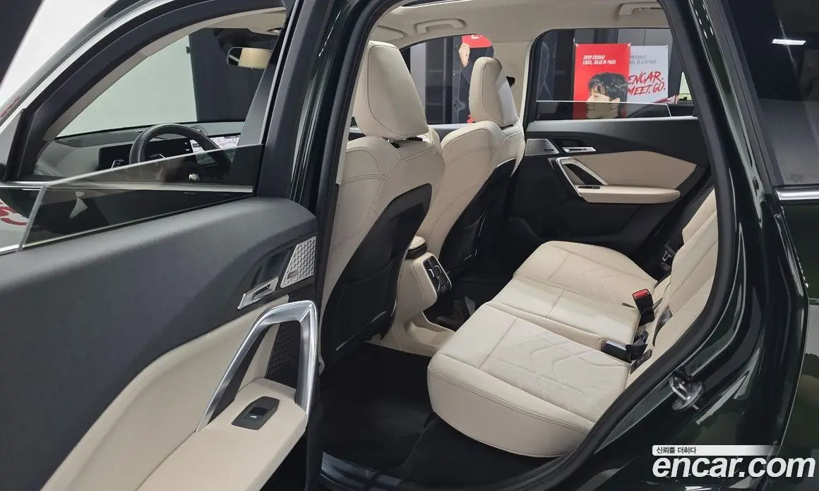 BMW X1 2024 2.0 автомат (гидро), фото 16