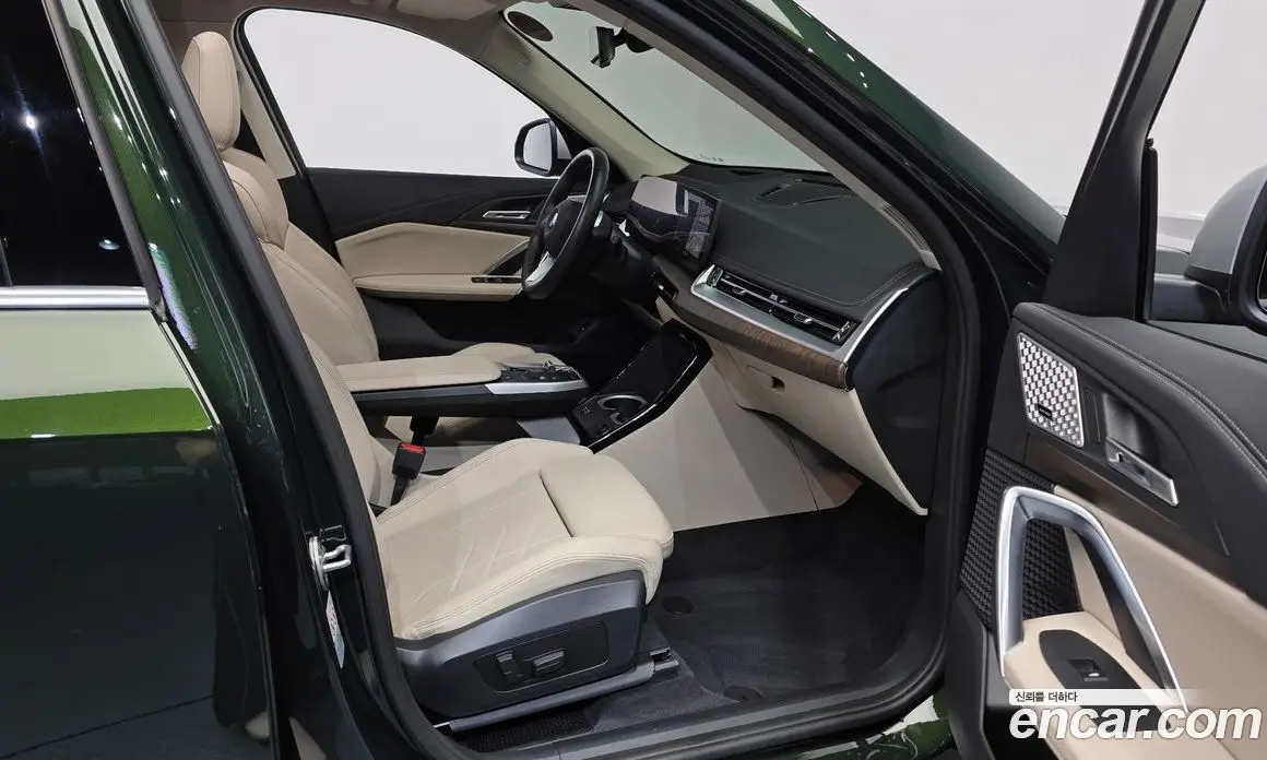 BMW X1 2024 2.0 автомат (гидро), фото 17