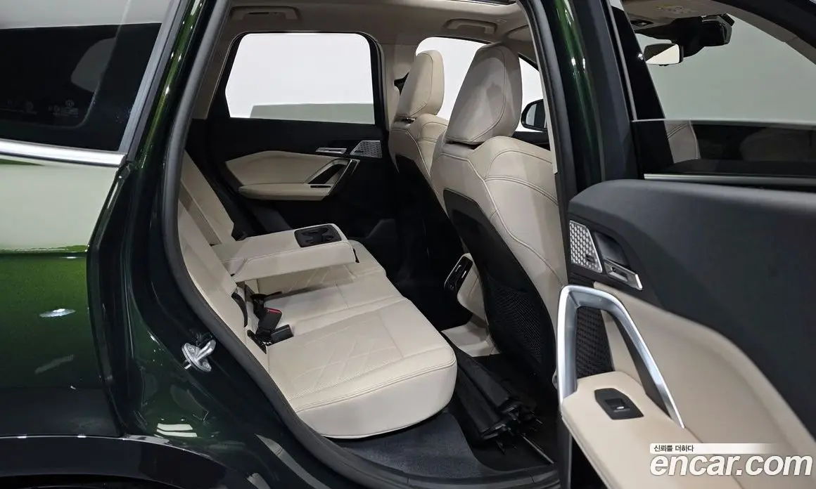BMW X1 2024 2.0 автомат (гидро), фото 18