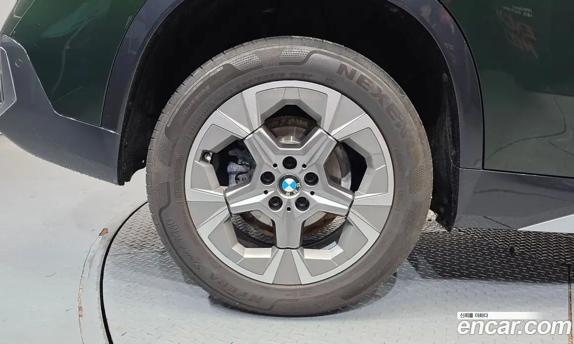 BMW X1 2024 2.0 автомат (гидро), фото 7