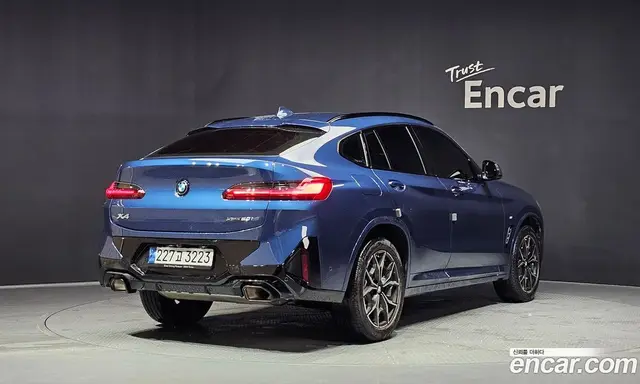 BMW X4 2023 2.0 автомат (гидро), миниатюра 2
