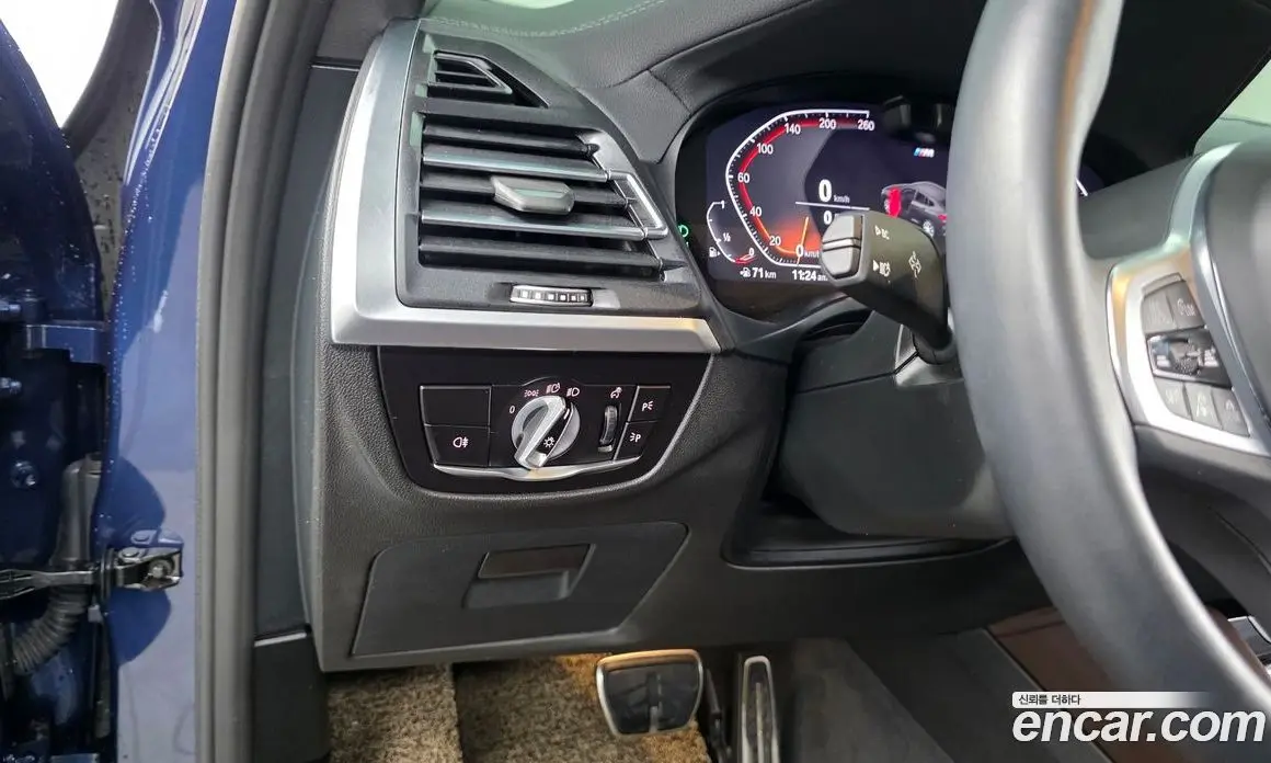 BMW X4 2023 2.0 автомат (гидро), фото 16
