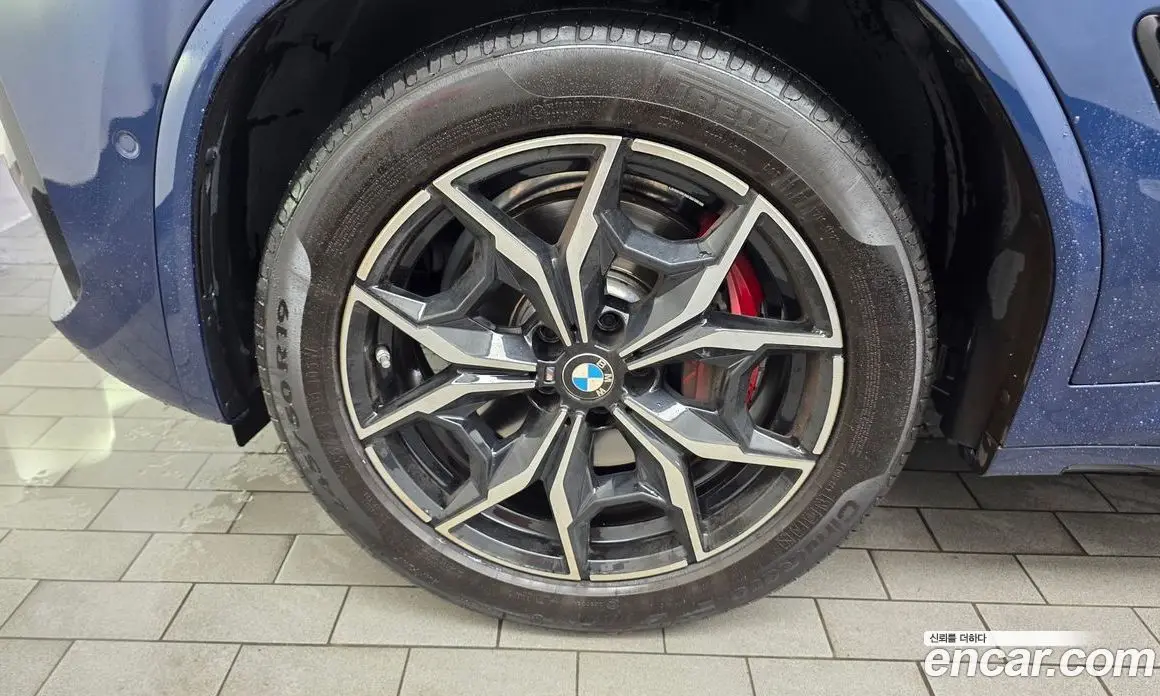 BMW X4 2023 2.0 автомат (гидро), фото 5