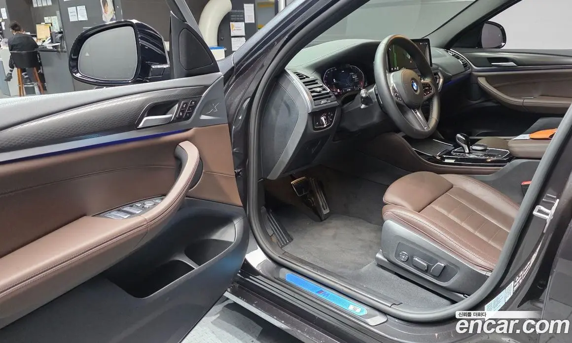 BMW X4 2024 2.0 автомат (гидро), фото 13