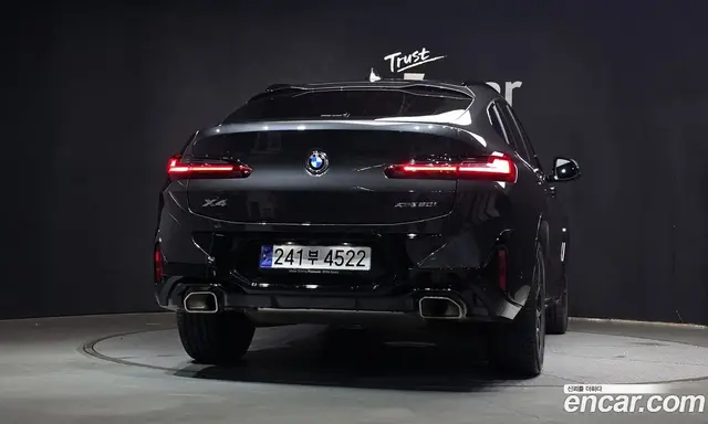 BMW X4 2024 2.0 автомат (гидро), миниатюра 4