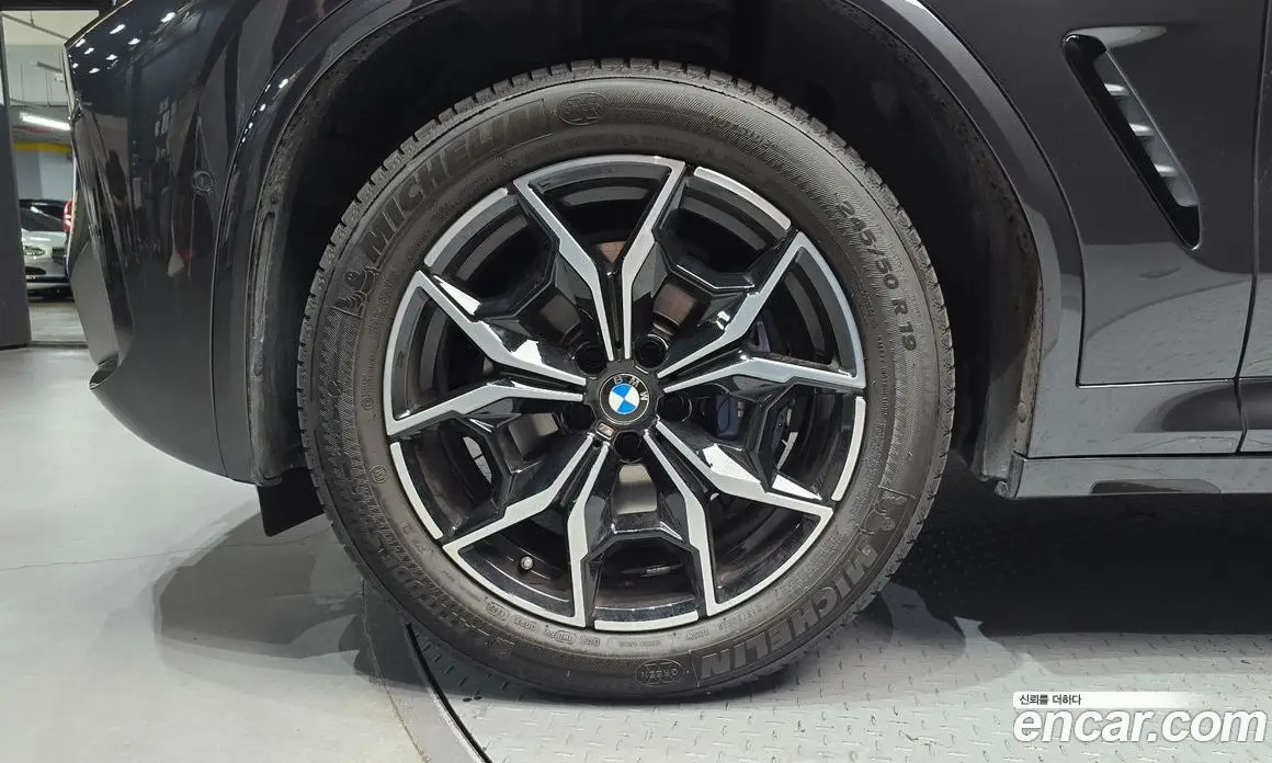 BMW X4 2024 2.0 автомат (гидро), фото 5