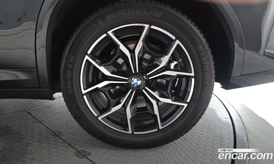 BMW X4 2024 2.0 автомат (гидро), фото 7