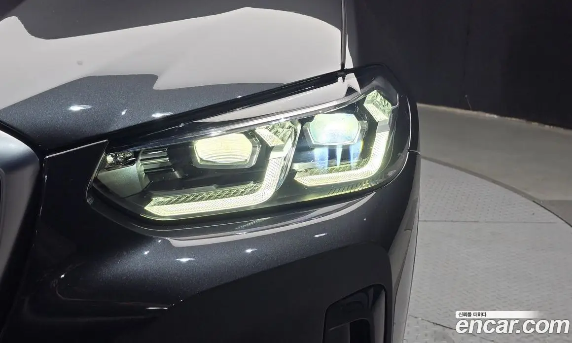 BMW X4 2024 2.0 автомат (гидро), фото 8