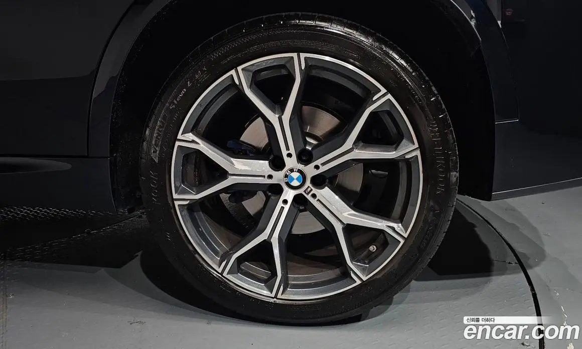 BMW X5 2024 3.0 автомат (гидро), фото 6