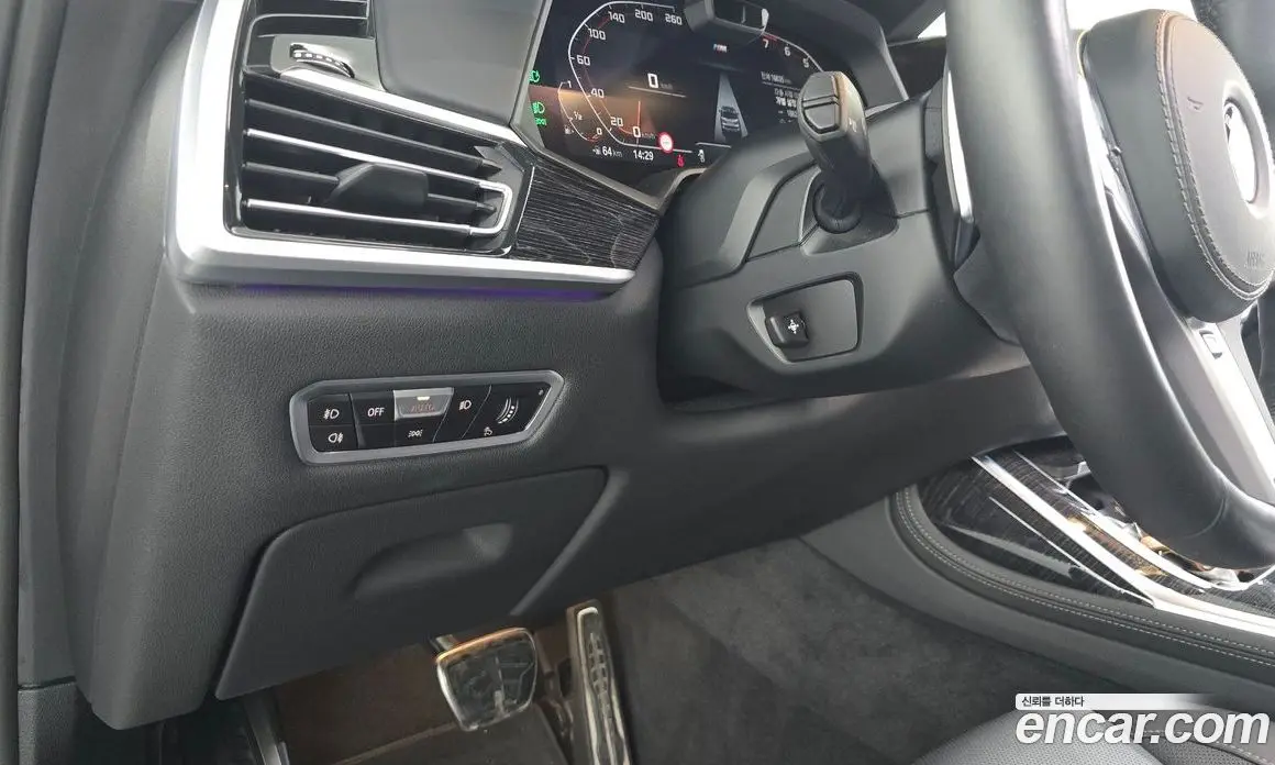 BMW X7 2022 3.0 автомат (гидро), фото 27