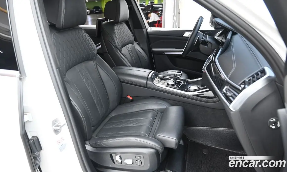 BMW X7 2022 3.0 автомат (гидро), фото 10