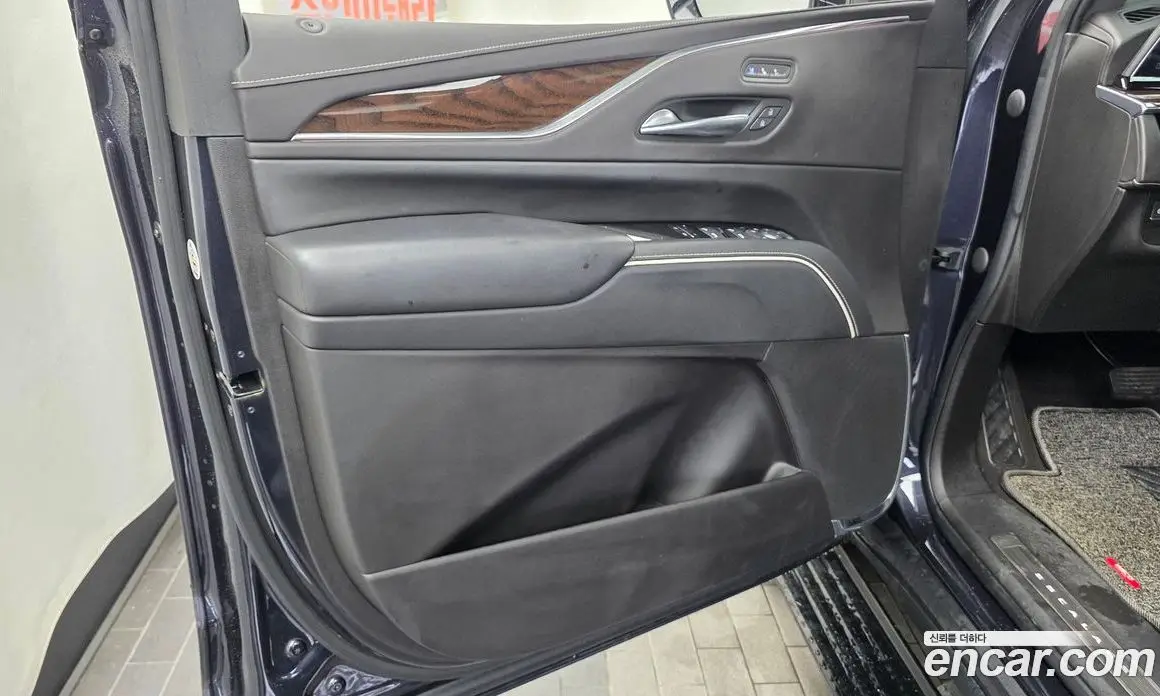 Cadillac Escalade 2022 6.2 автомат (гидро), фото 14