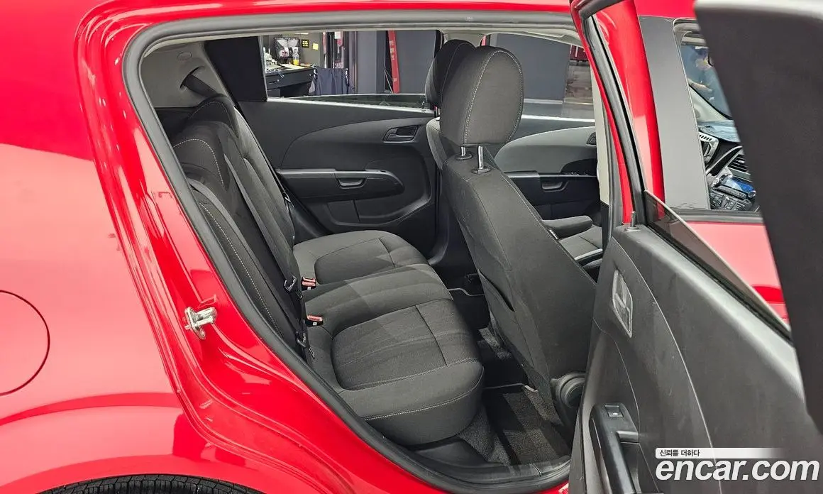 Chevrolet Aveo 2015 1.4 механика, фото 11
