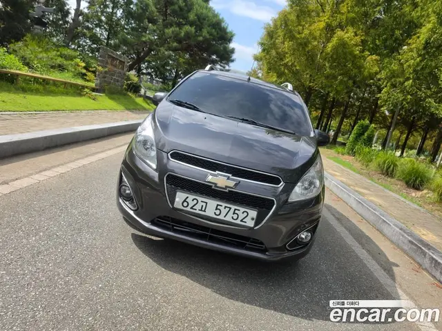 Chevrolet Spark 2012 1.0 автомат (гидро), миниатюра 1