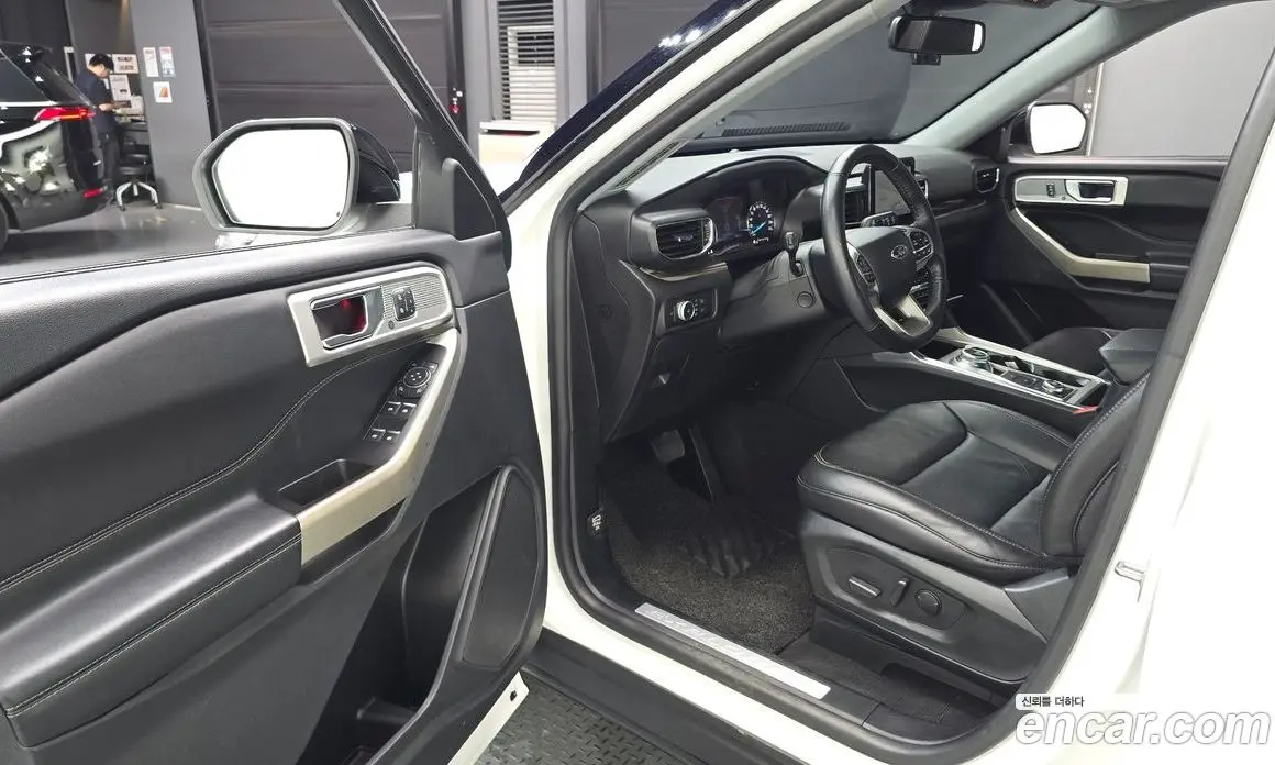 Ford Explorer 2022 2.3 автомат (гидро), фото 13