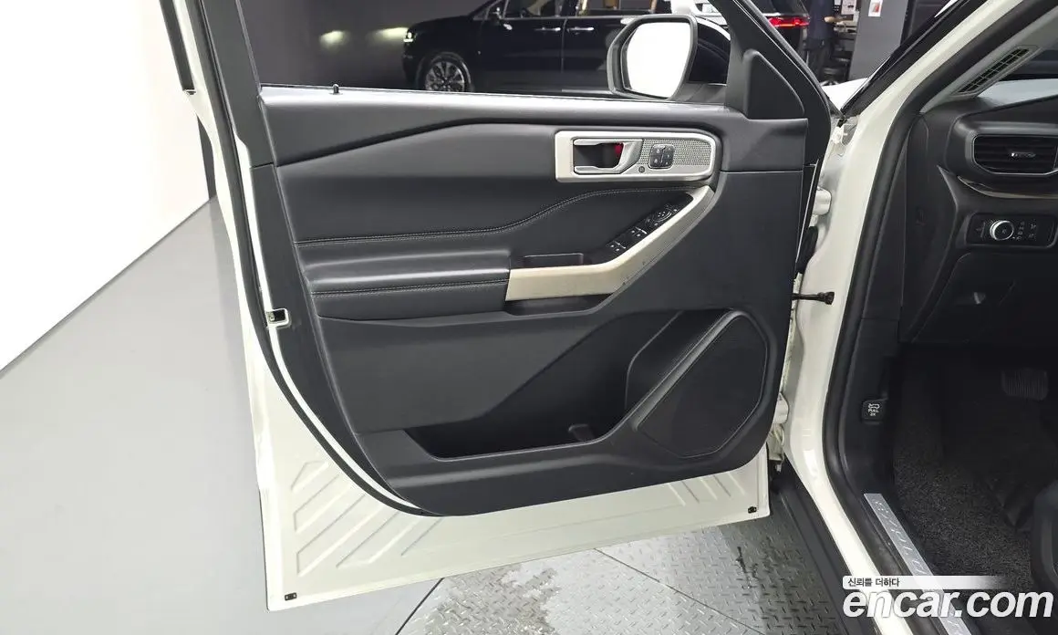 Ford Explorer 2022 2.3 автомат (гидро), фото 14