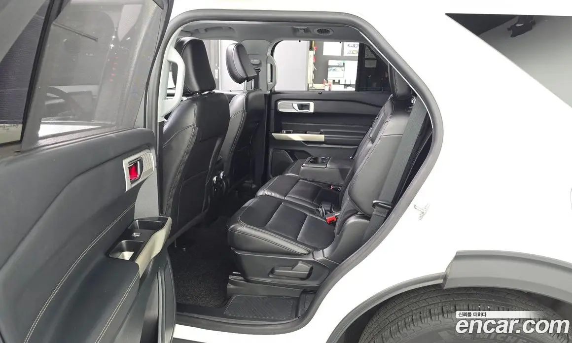 Ford Explorer 2022 2.3 автомат (гидро), фото 17