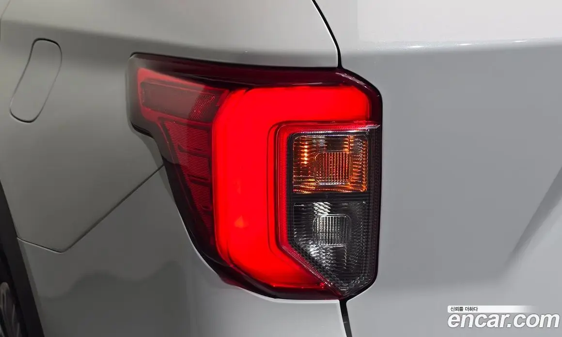 Ford Explorer 2022 2.3 автомат (гидро), фото 9