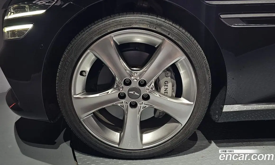 Genesis G80 2023 2.5 автомат (гидро), фото 5