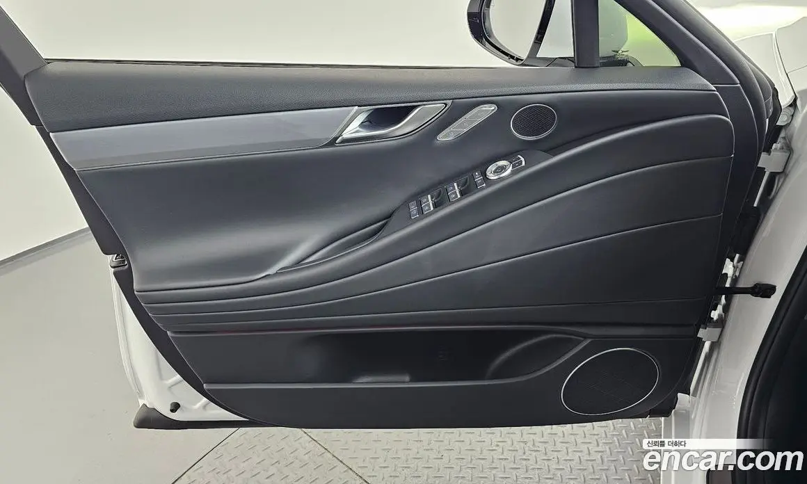 Genesis G80 2025 2.5 автомат (гидро), фото 13