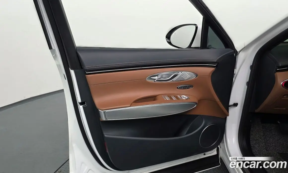 Genesis GV70 2023 2.5 автомат (гидро), фото 14