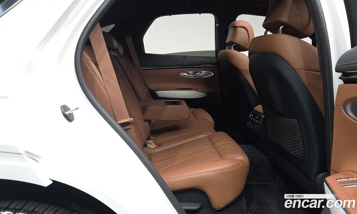 Genesis GV70 2024 2.5 автомат (гидро), фото 16