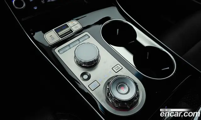 Genesis GV70 2024 2.5 автомат (гидро), миниатюра 12