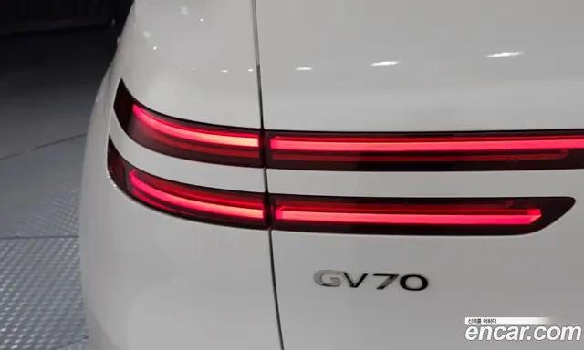 Genesis GV70 2024 2.5 автомат (гидро), миниатюра 9