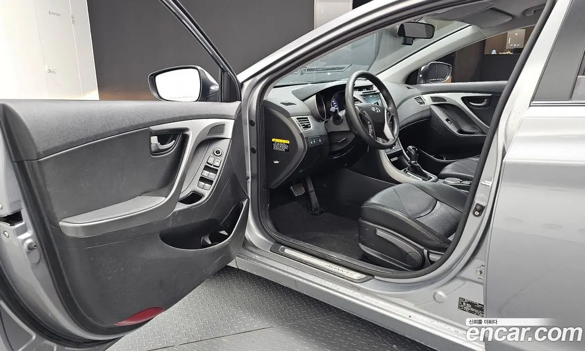 Hyundai Avante 2014 1.6 автомат (гидро), фото 13