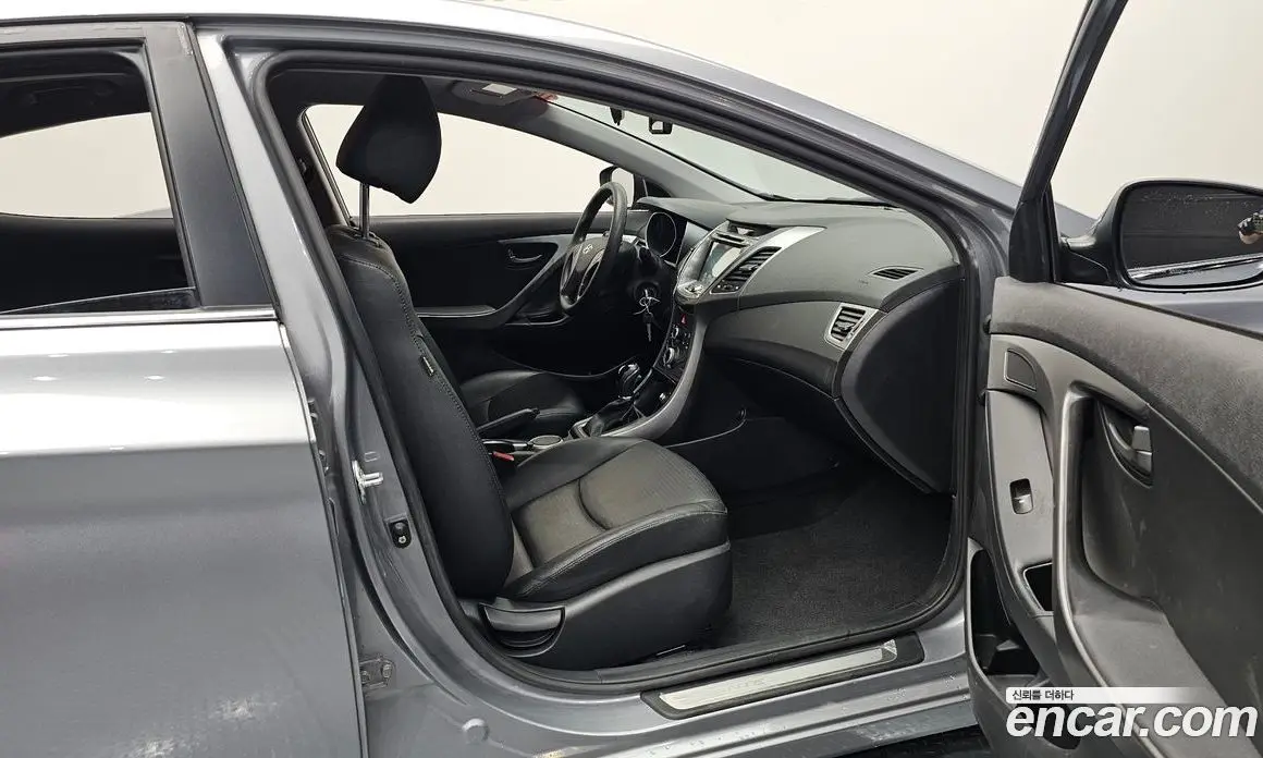 Hyundai Avante 2014 1.6 автомат (гидро), фото 16