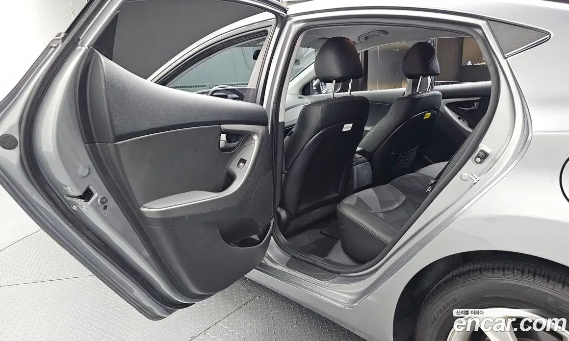 Hyundai Avante 2014 1.6 автомат (гидро), фото 18