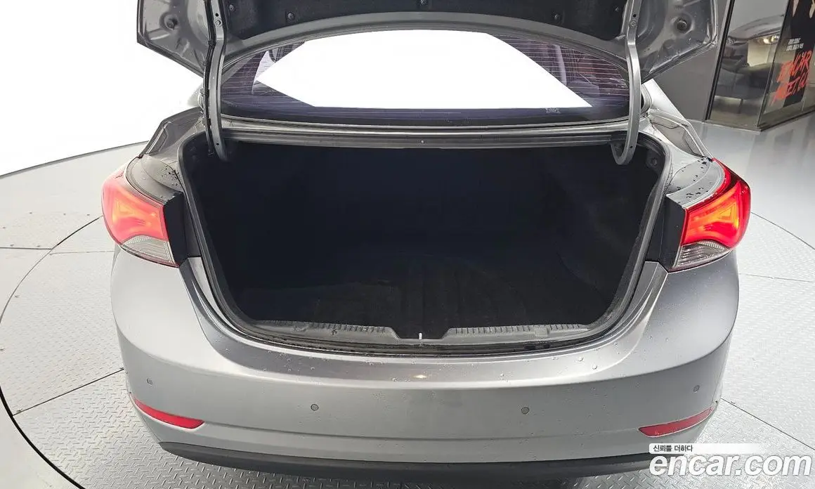 Hyundai Avante 2014 1.6 автомат (гидро), фото 28