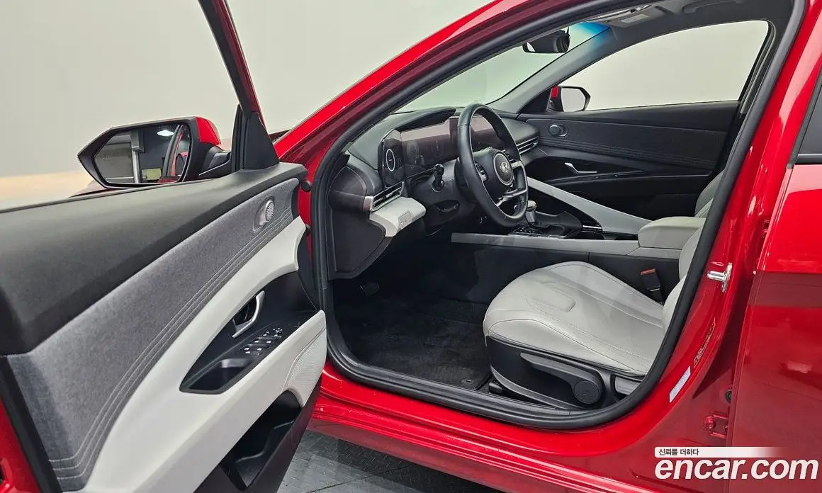 Hyundai Avante 2021 1.6 автомат (гидро), фото 13