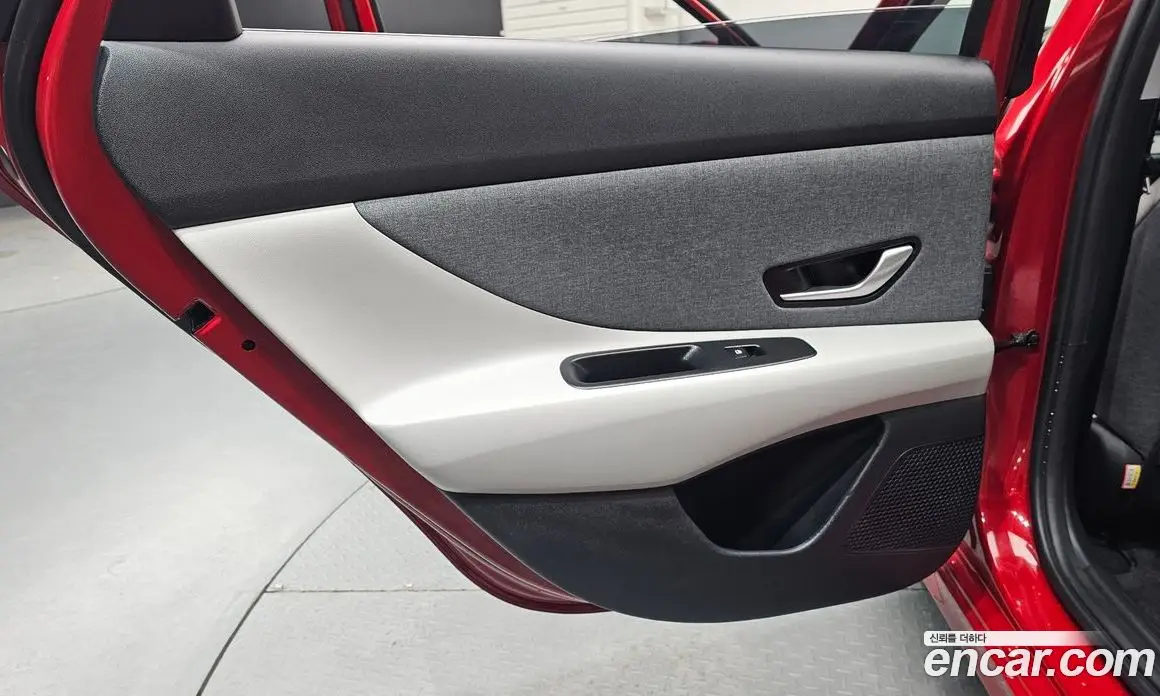 Hyundai Avante 2021 1.6 автомат (гидро), фото 15