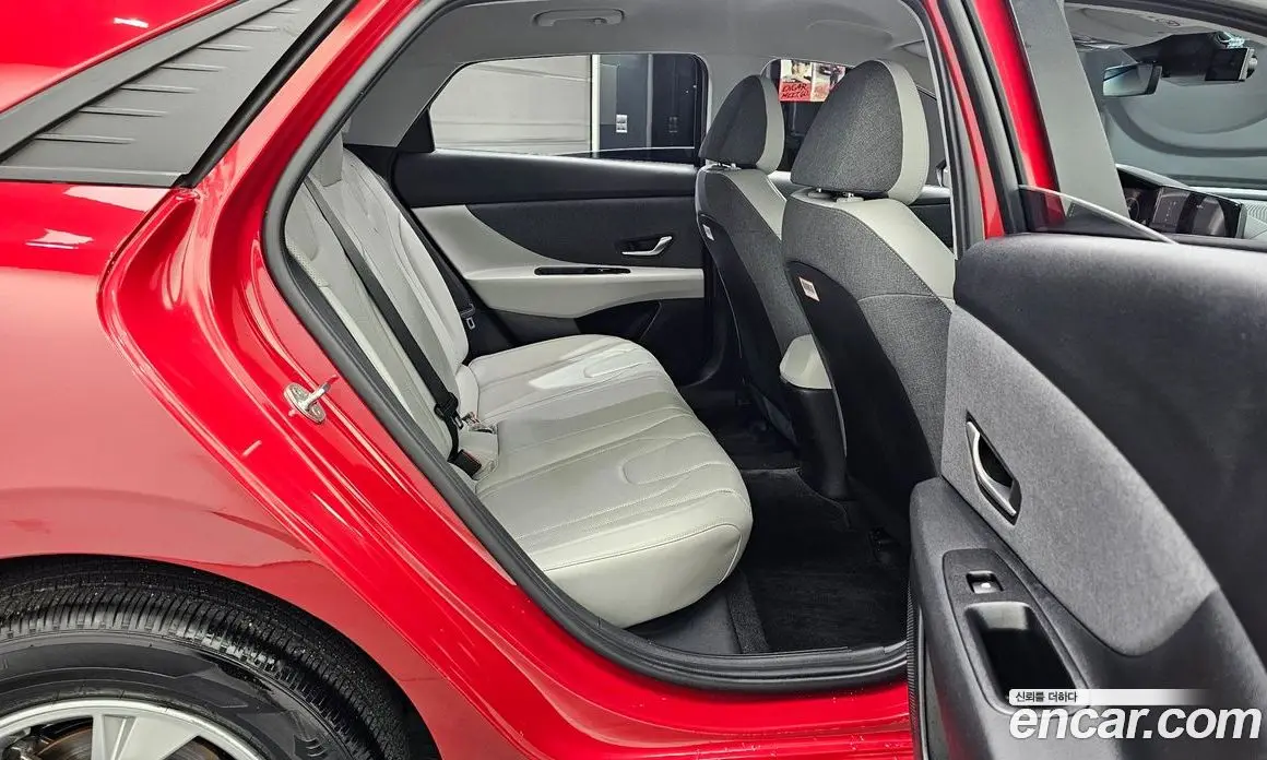 Hyundai Avante 2021 1.6 автомат (гидро), фото 18
