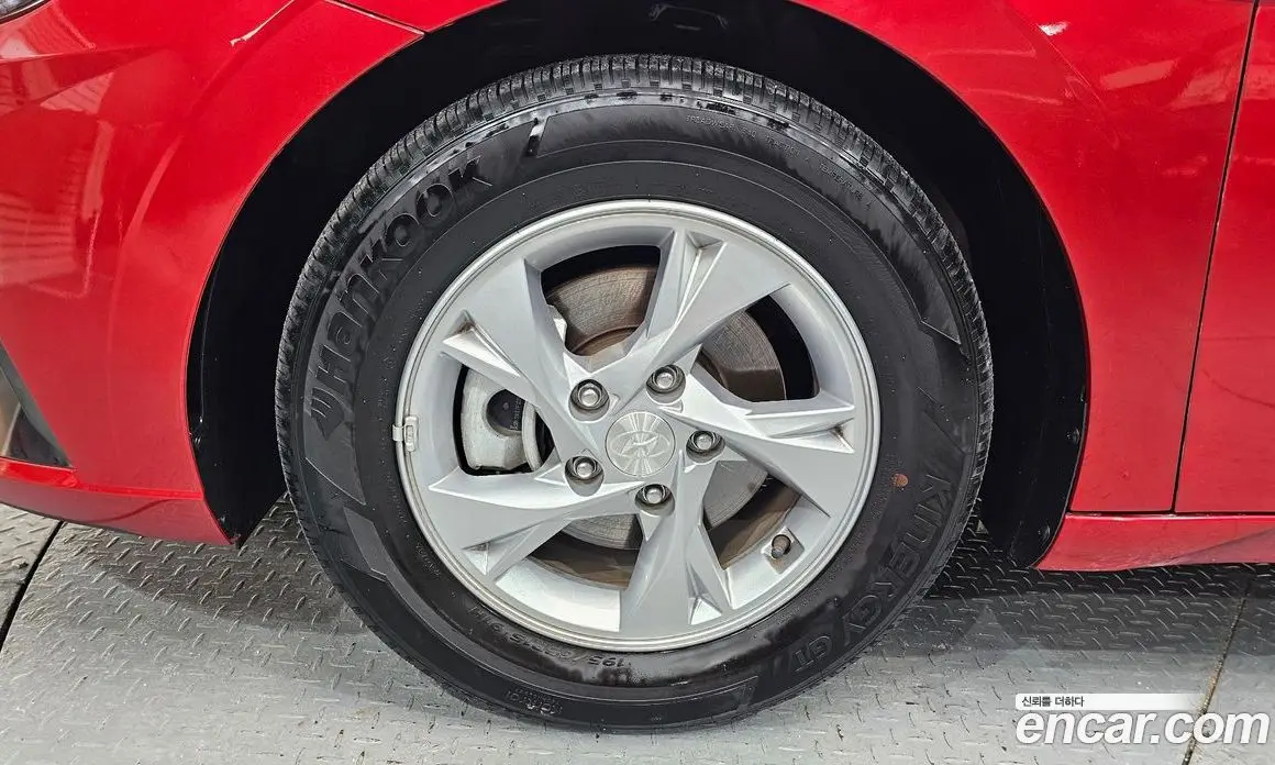 Hyundai Avante 2021 1.6 автомат (гидро), фото 5