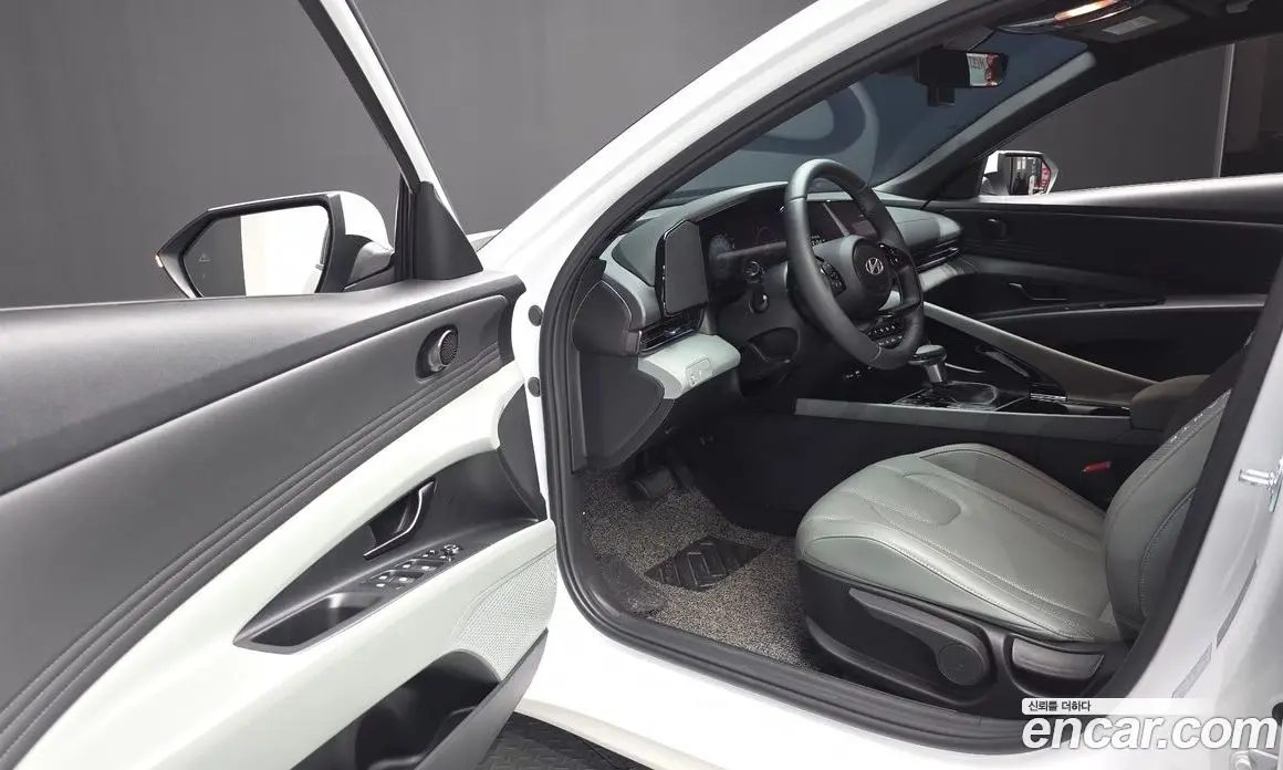 Hyundai Avante 2025 1.6 автомат (гидро), фото 13