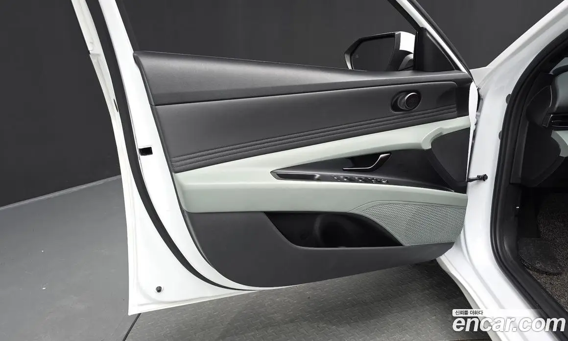 Hyundai Avante 2025 1.6 автомат (гидро), фото 14