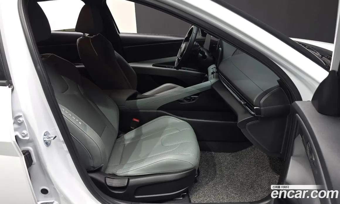 Hyundai Avante 2025 1.6 автомат (гидро), фото 16