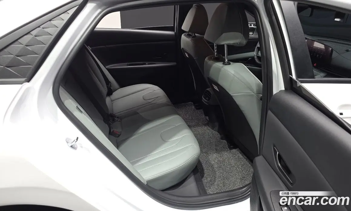 Hyundai Avante 2025 1.6 автомат (гидро), фото 17