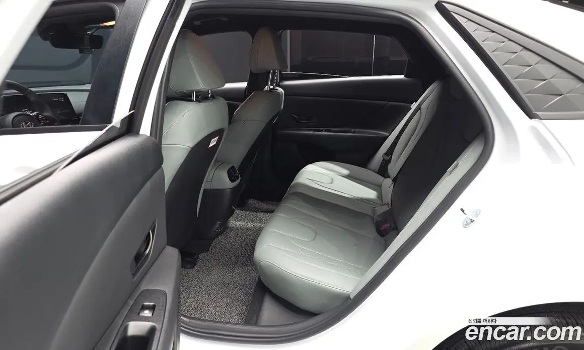 Hyundai Avante 2025 1.6 автомат (гидро), фото 18