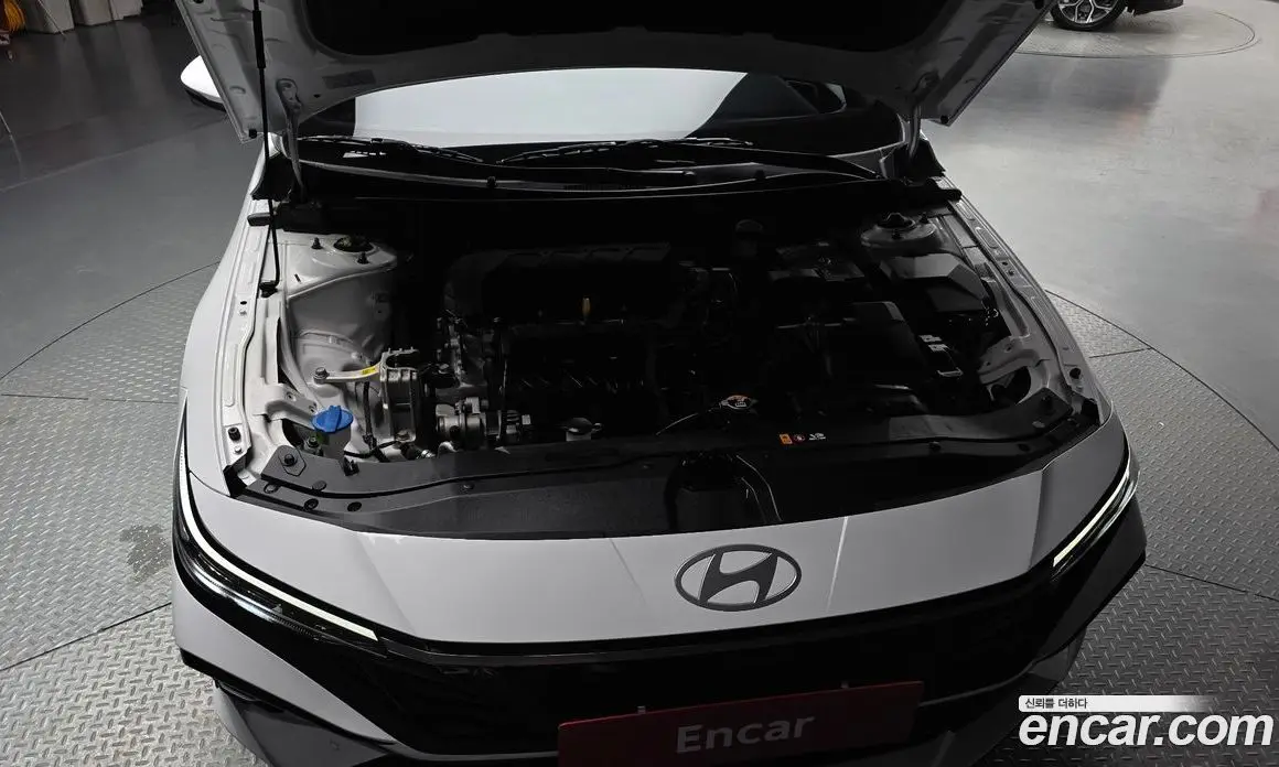 Hyundai Avante 2025 1.6 автомат (гидро), фото 6