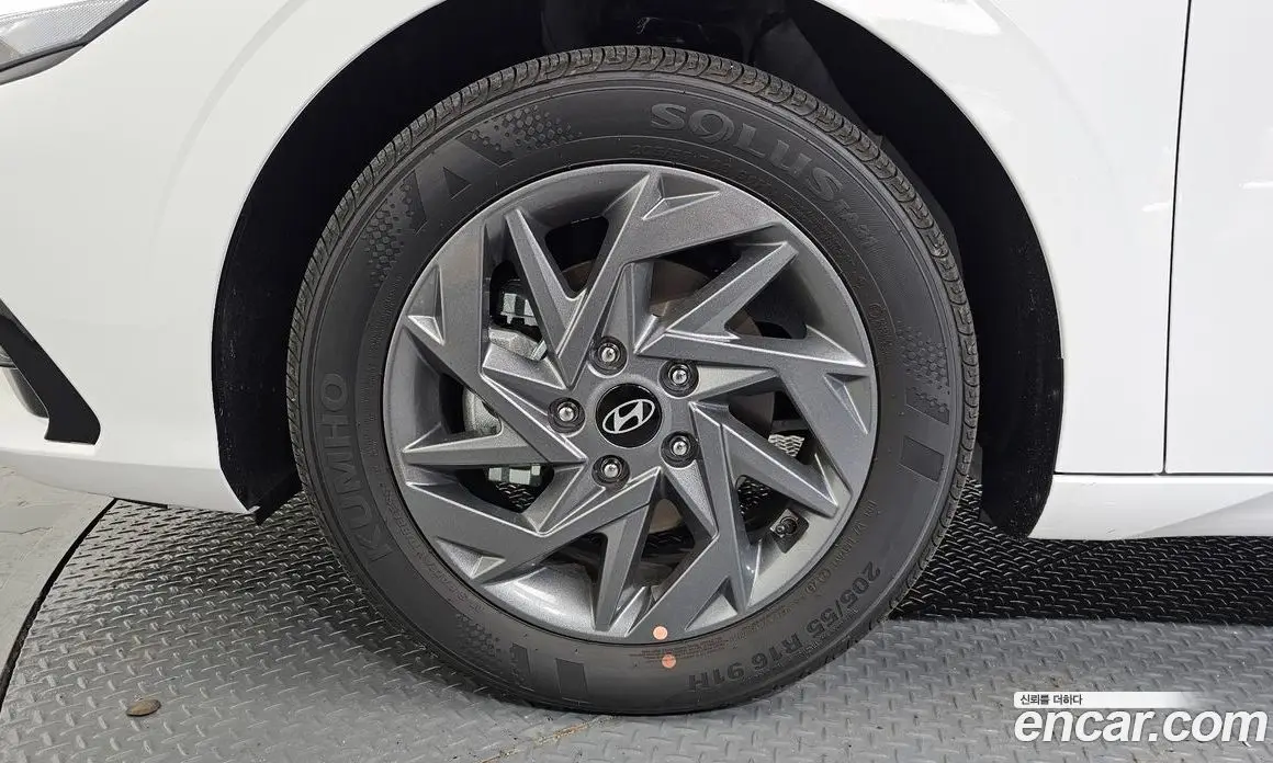 Hyundai Avante 2026 1.6 автомат (гидро), фото 5